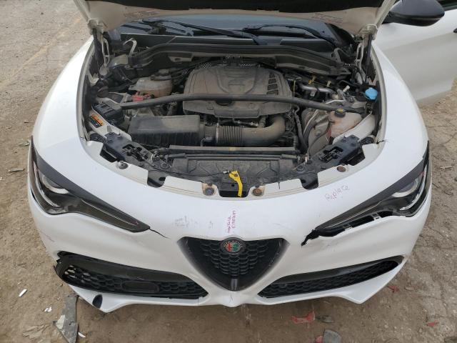 ZASFAKNN1J7B78006 - 2018 ALFA ROMEO STELVIO TI SPORT WHITE photo 12