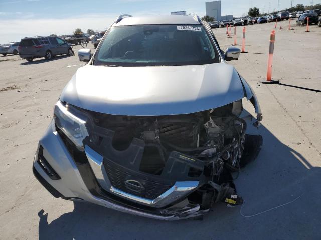 JN8AT2MT4JW462186 - 2018 NISSAN ROGUE S SILVER photo 5