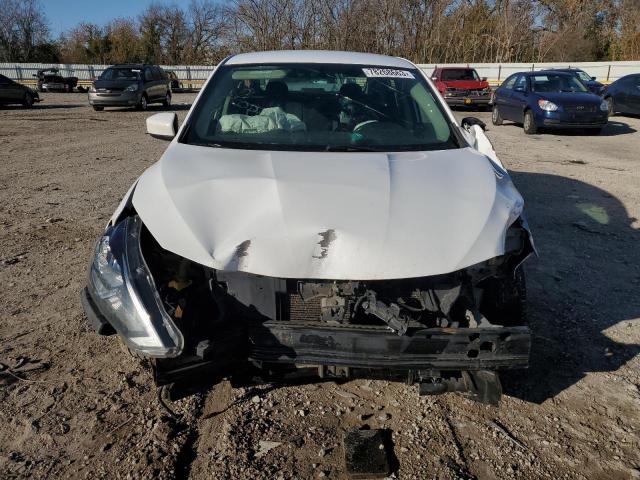 3N1AB7AP2JY224383 - 2018 NISSAN SENTRA S WHITE photo 5