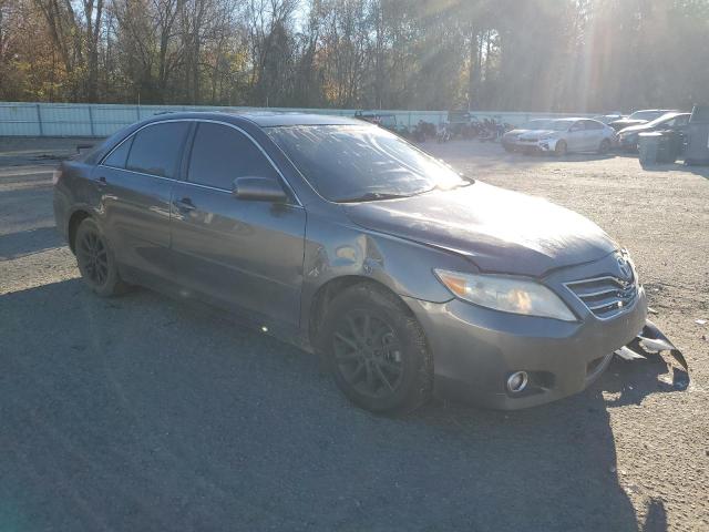 4T4BF3EK0BR184517 - 2011 TOYOTA CAMRY BASE GRAY photo 4