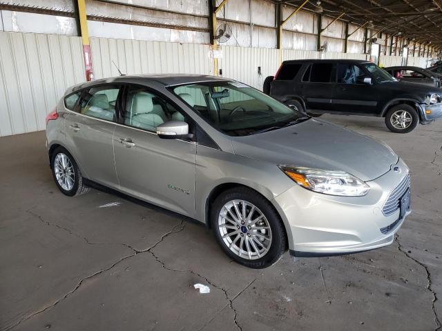 1FADP3R47FL221256 - 2015 FORD FOCUS BEV BEIGE photo 4