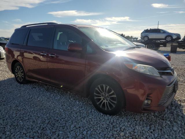 5TDYZ3DC0KS986497 - 2019 TOYOTA SIENNA XLE RED photo 4