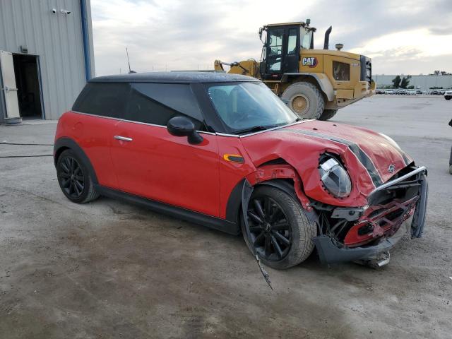 WMWXP5C56K2L07935 - 2019 MINI COOPER RED photo 4