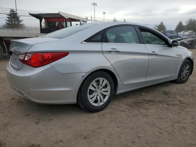 5NPEB4AC4BH067559 - 2011 HYUNDAI SONATA GLS SILVER photo 3