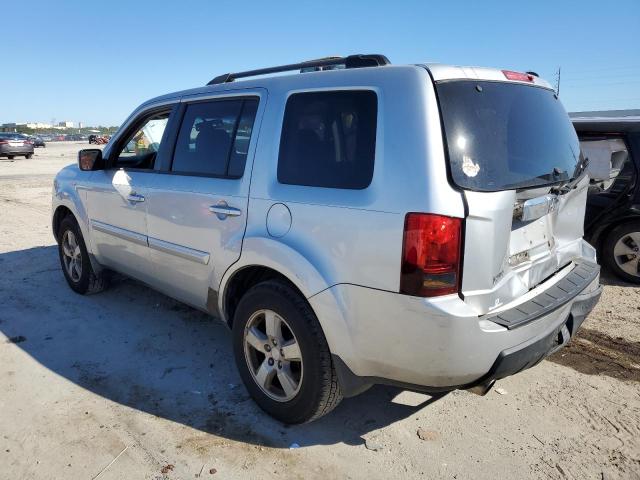 5FNYF3H53AB007157 - 2010 HONDA PILOT EXL SILVER photo 2