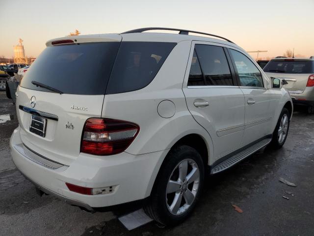 4JGBB8GB7BA733003 - 2011 MERCEDES-BENZ ML 350 4MATIC WHITE photo 3