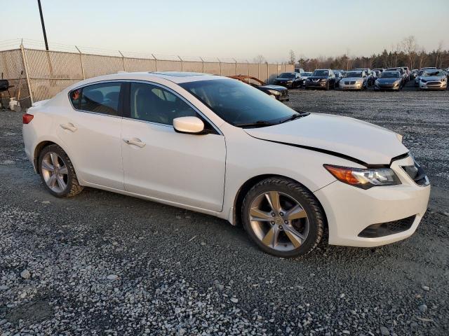 19VDE1F5XDE403324 - 2013 ACURA ILX 20 PREMIUM WHITE photo 4