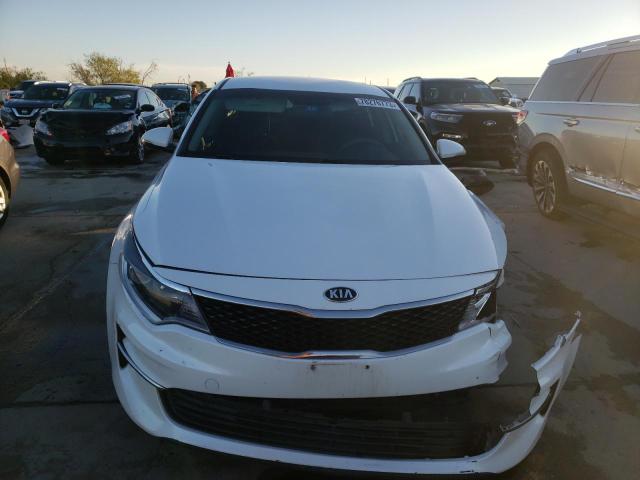 KNAGT4L34H5161854 - 2017 KIA OPTIMA LX WHITE photo 5