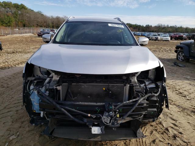 KNMAT2MVXJP532765 - 2018 NISSAN ROGUE S SILVER photo 5