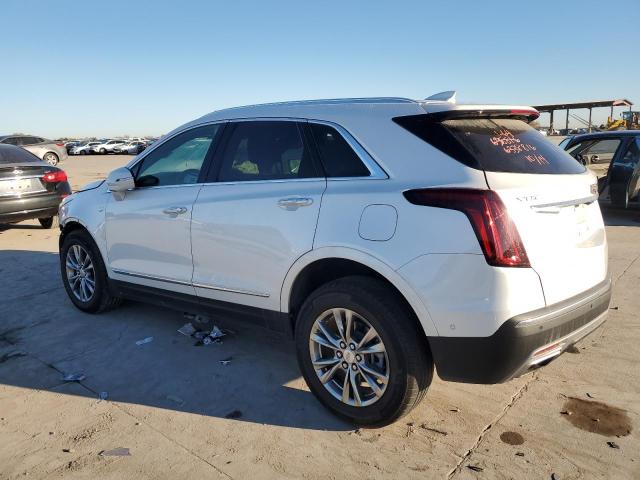 1GYKNCR45MZ146729 - 2021 CADILLAC XT5 PREMIUM LUXURY WHITE photo 2