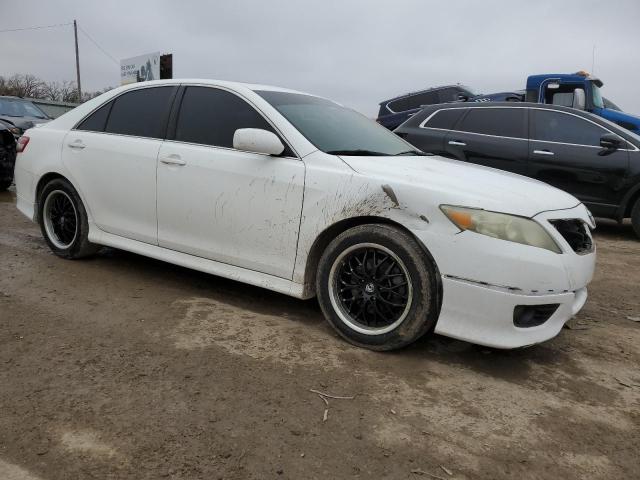 4T1BF3EK2BU582578 - 2011 TOYOTA CAMRY BASE WHITE photo 4