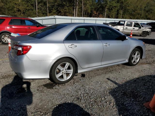 4T1BF1FK5CU158963 - 2012 TOYOTA CAMRY BASE SILVER photo 3