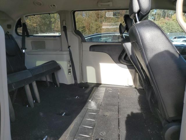 2C4RC1CG0ER138812 - 2014 CHRYSLER TOWN & COU TOURING L BEIGE photo 11