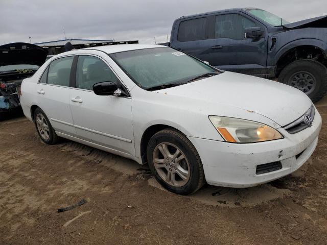 1HGCM56336A010736 - 2006 HONDA ACCORD SE WHITE photo 4