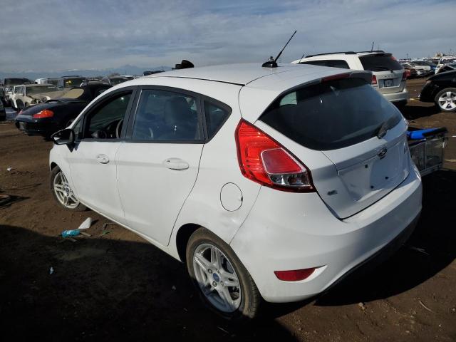 3FADP4EJ9JM117652 - 2018 FORD FIESTA SE WHITE photo 2