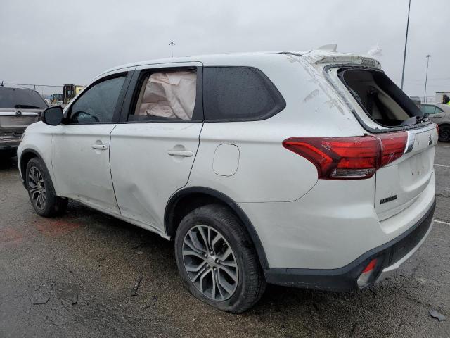 JA4AZ3A38JZ070745 - 2018 MITSUBISHI OUTLANDER SE WHITE photo 2