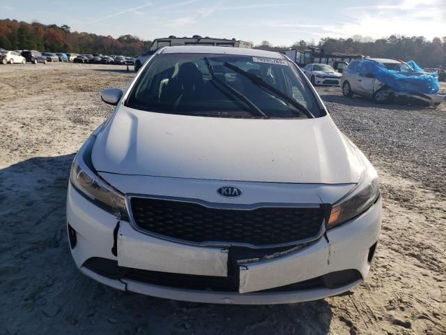 3KPFK4A77HE085073 - 2017 KIA FORTE LX WHITE photo 5