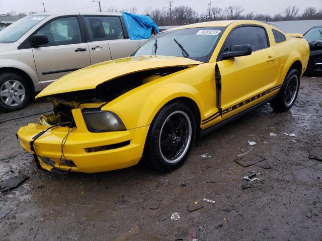 1ZVFT80N055226252 - 2005 FORD MUSTANG YELLOW photo 1