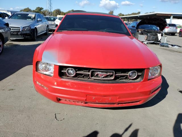 1ZVHT84N685134568 - 2008 FORD MUSTANG RED photo 5