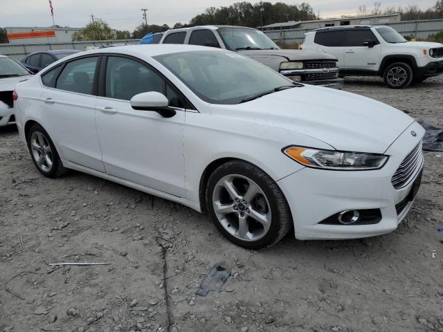 3FA6P0G75GR296402 - 2016 FORD FUSION S WHITE photo 4