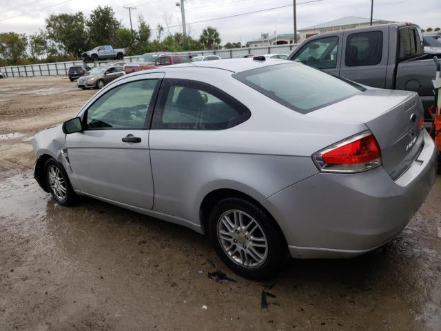 1FAHP33N58W294842 - 2008 FORD FOCUS SE SILVER photo 2