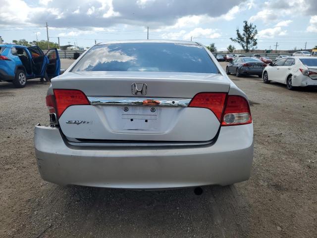 19XFA16559E020636 - 2009 HONDA CIVIC LX SILVER photo 6