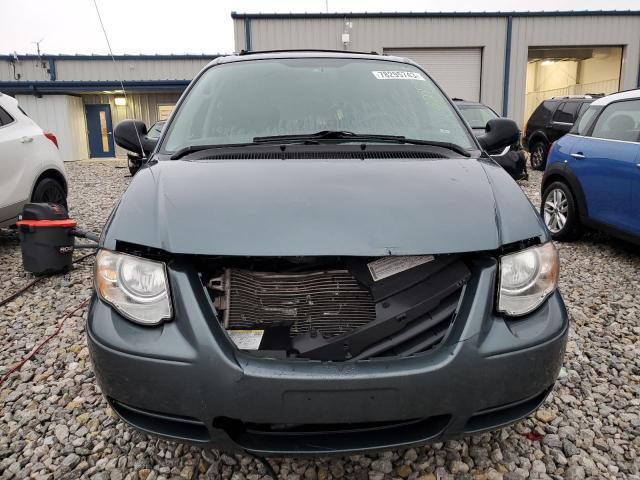 2C4GP54L05R566264 - 2005 CHRYSLER TOWN & COU TOURING BLUE photo 5