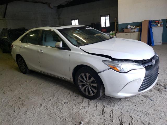 4T1BF1FKXGU579079 - 2016 TOYOTA CAMRY LE WHITE photo 4