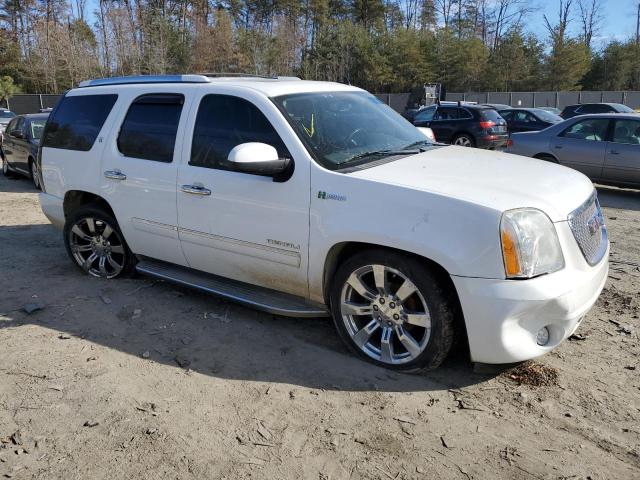 1GKS1GEJ3BR121723 - 2011 GMC YUKON DENALI HYBRID WHITE photo 4