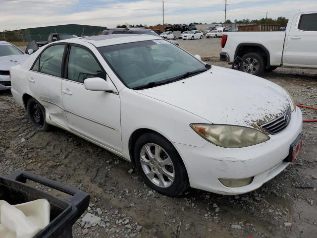 4T1BF30K55U092387 - 2005 TOYOTA CAMRY LE WHITE photo 4