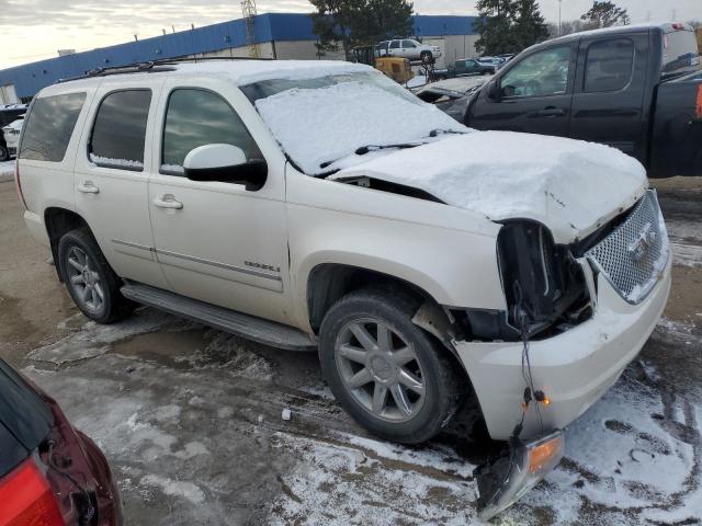 1GKS2CE09BR145991 - 2011 GMC YUKON SLT WHITE photo 4