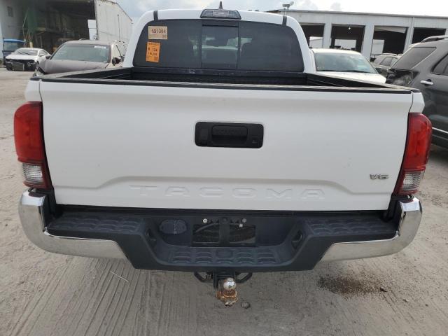 5TFAZ5CN5JX067135 - 2018 TOYOTA TACOMA DOUBLE CAB WHITE photo 6