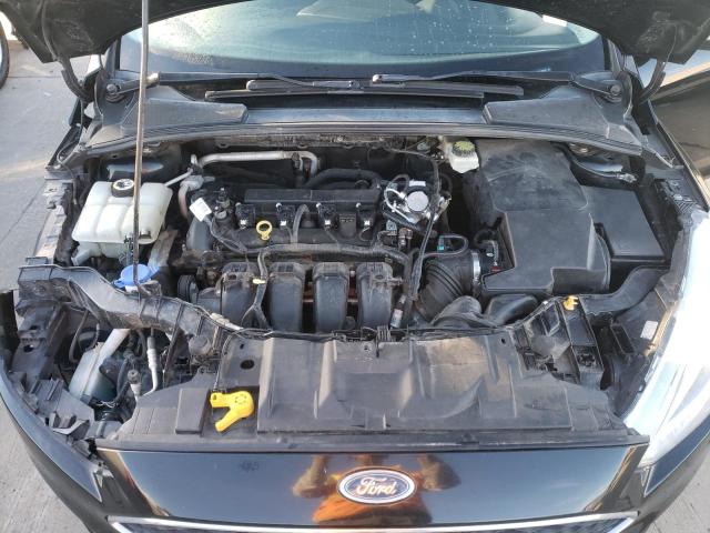 1FADP3K23HL226076 - 2017 FORD FOCUS SE BLACK photo 11