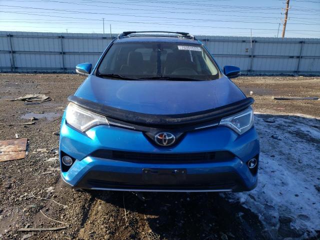 JTMRFREV2HJ137980 - 2017 TOYOTA RAV4 XLE BLUE photo 5