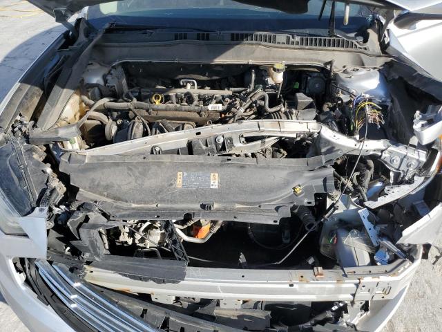 3FA6P0H77HR199802 - 2017 FORD FUSION SE SILVER photo 11