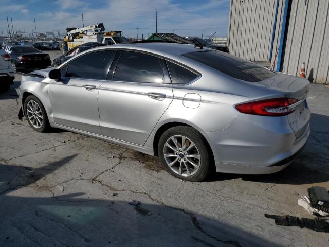 3FA6P0H77HR199802 - 2017 FORD FUSION SE SILVER photo 2