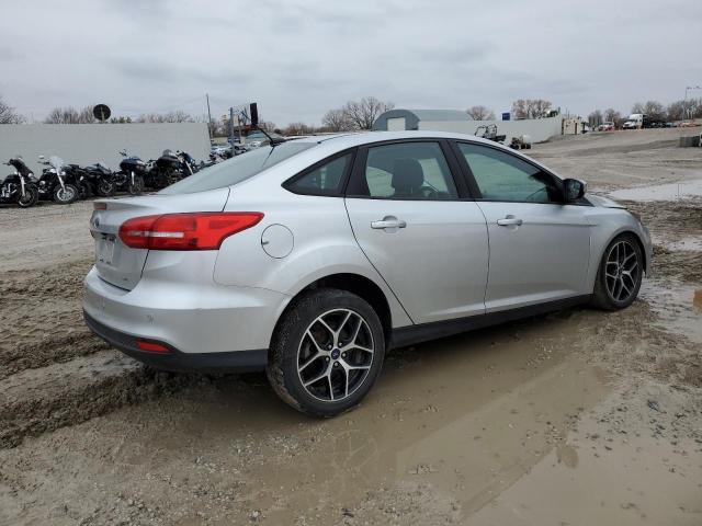 1FADP3H27JL293793 - 2018 FORD FOCUS SEL SILVER photo 3