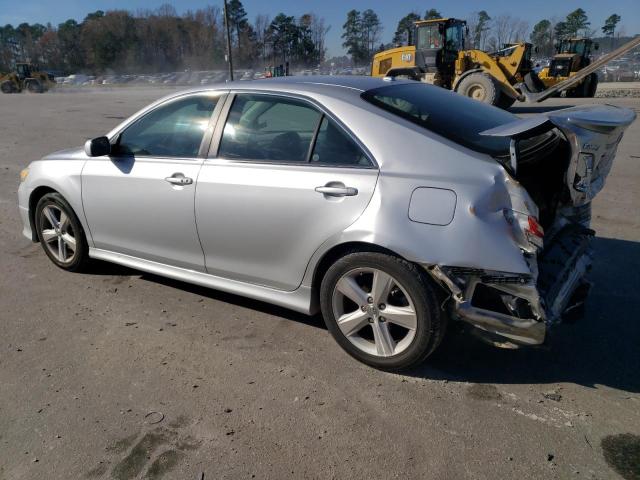 4T1BK3EK3BU132398 - 2011 TOYOTA CAMRY SE SILVER photo 2