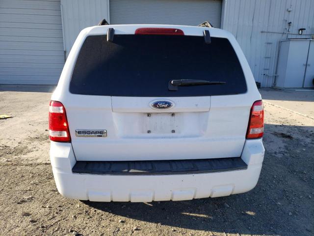 1FMCU03198KD05644 - 2008 FORD ESCAPE XLT WHITE photo 6