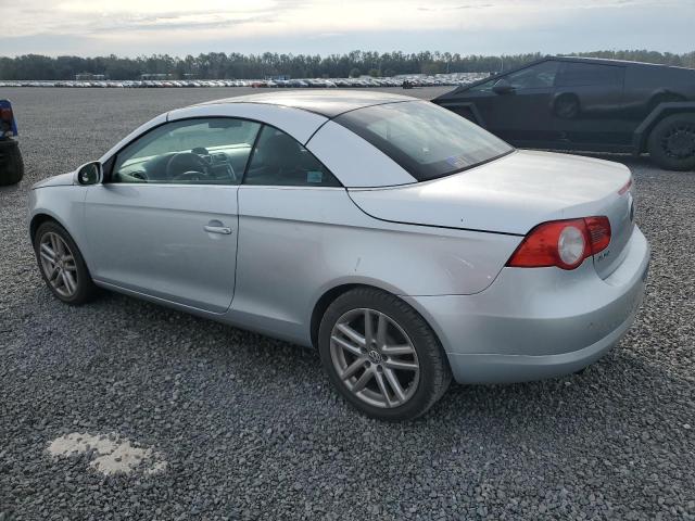 WVWFA71F18V013647 - 2008 VOLKSWAGEN EOS LUX 银色 照片 2