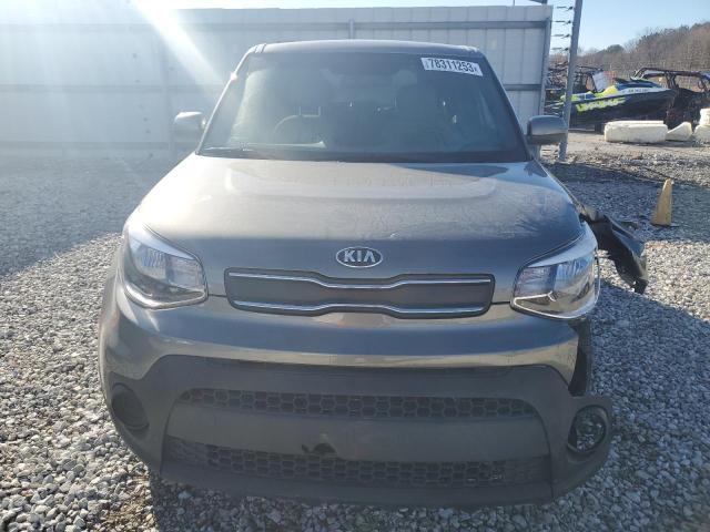 KNDJN2A21J7577257 - 2018 KIA SOUL GRAY photo 5