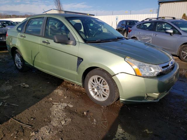 1FAHP35N58W211973 - 2008 FORD FOCUS SE GREEN photo 4