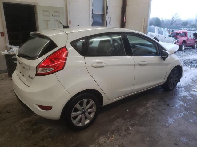 3FADP4EJ5CM145340 - 2012 FORD FIESTA SE WHITE photo 3