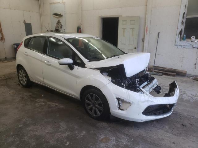 3FADP4EJ5CM145340 - 2012 FORD FIESTA SE WHITE photo 4