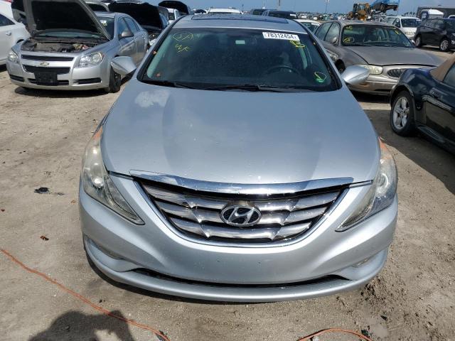 5NPEC4AC8DH562668 - 2013 HYUNDAI SONATA SE SILVER photo 5