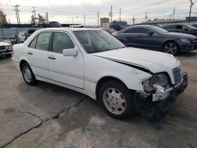 WDBHA24G8XA801703 - 1999 MERCEDES-BENZ C 230 WHITE photo 4