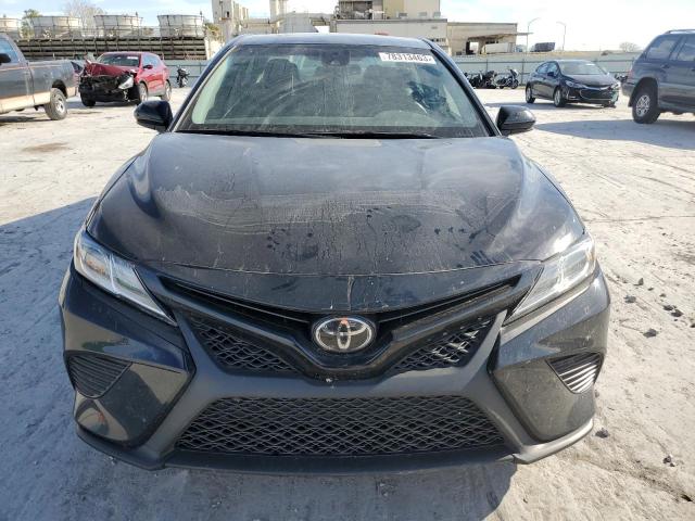 4T1B11HK1JU632688 - 2018 TOYOTA CAMRY L BLACK photo 5