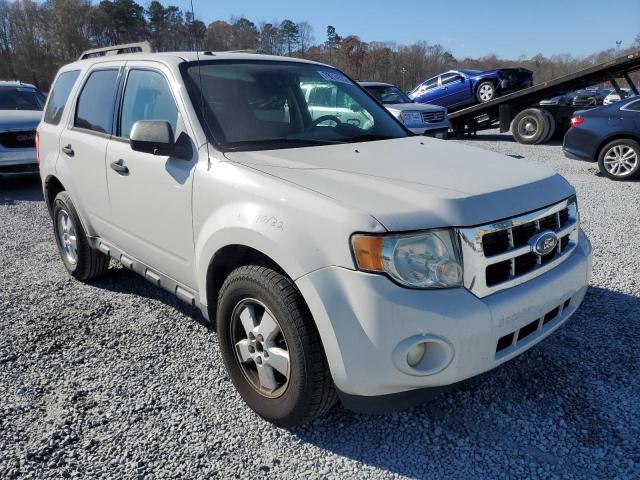 1FMCU9D70AKC79707 - 2010 FORD ESCAPE XLT WHITE photo 4