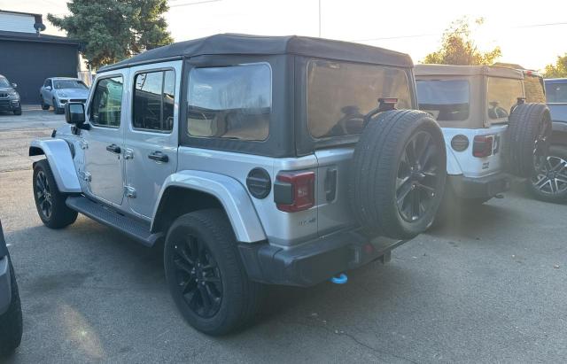 1C4JJXP60NW172988 - 2022 JEEP WRANGLER U SAHARA 4XE SILVER photo 3