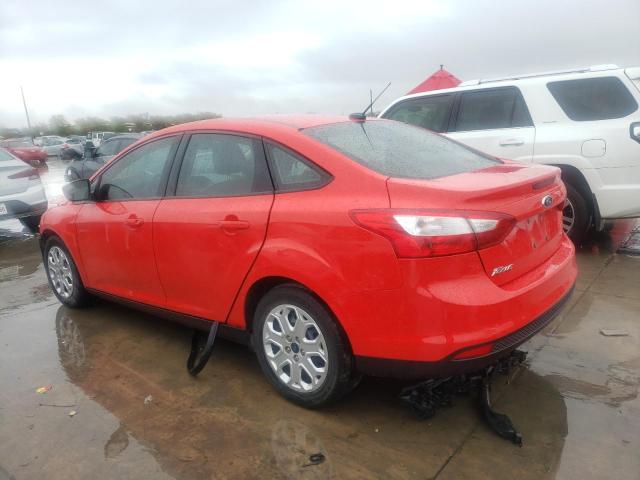 1FAHP3F23CL272754 - 2012 FORD FOCUS SE RED photo 2